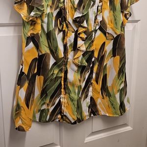 Women's APT. 9 multicolor feather printed top Size 1X.
